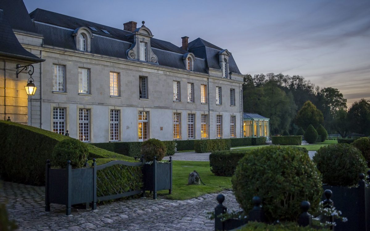 4406288-1368463_6_222_4250_2319_2200_1200.rc