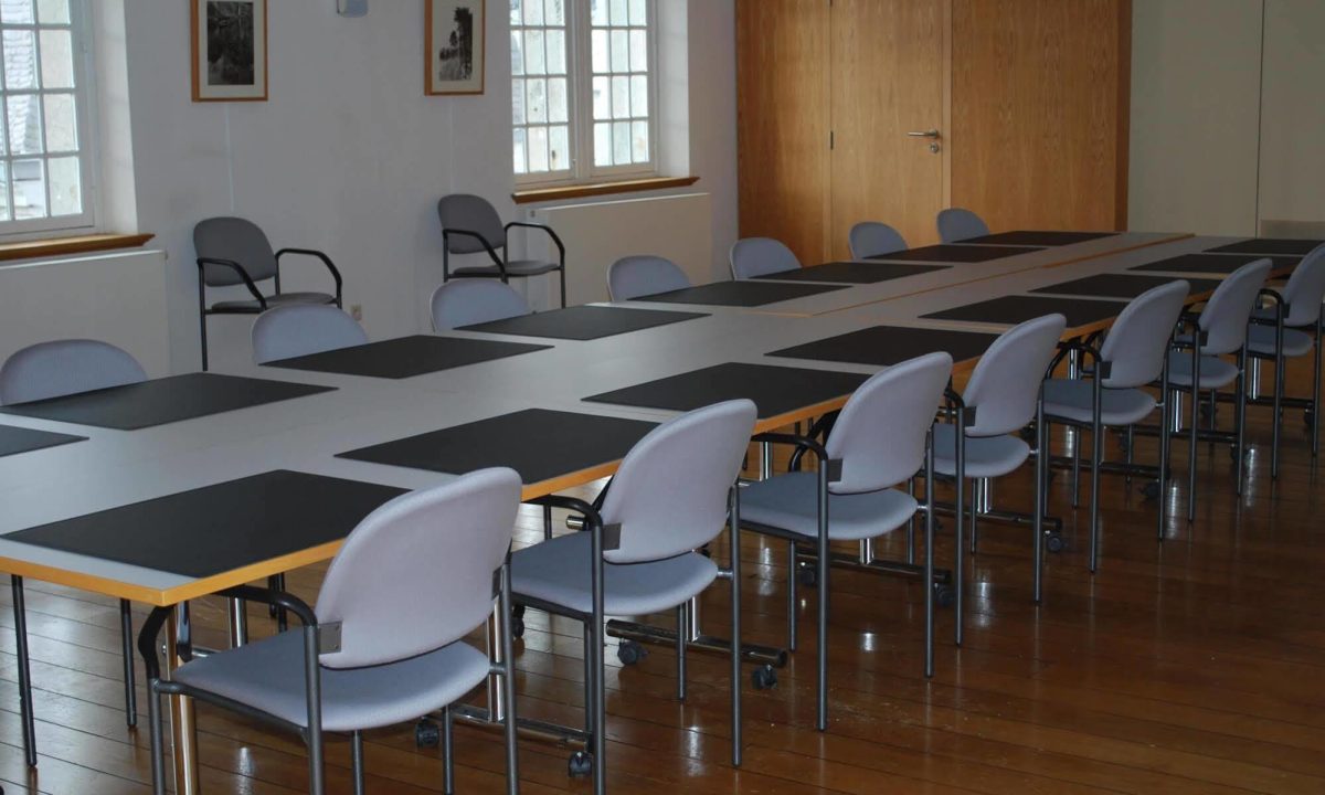 Domaine-Du-Chateau-De-Modave-Exterior