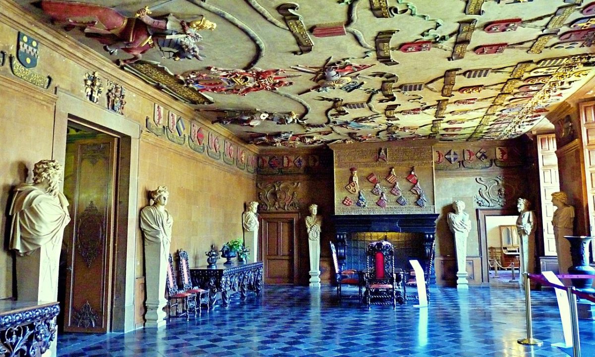 modave-castle-25-rooms